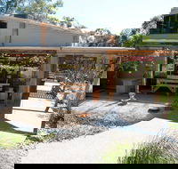Marion Rosetzky Gallery - Darwin Holiday