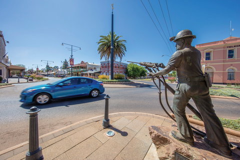 Miners Monument - Darwin Holiday 1