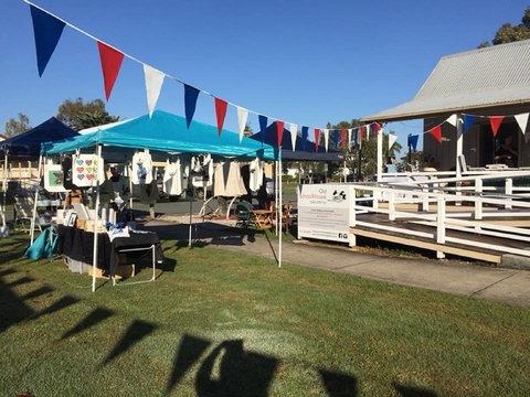 Old SchoolHouse Gallery - Darwin Holiday 0