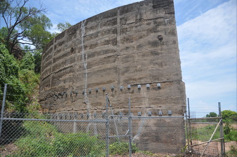 Remnant No 6 Oil Tank Wall - Darwin Holiday 1