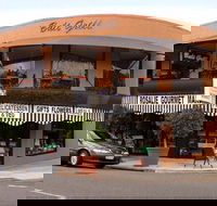 Rosalie Village - Darwin Holiday