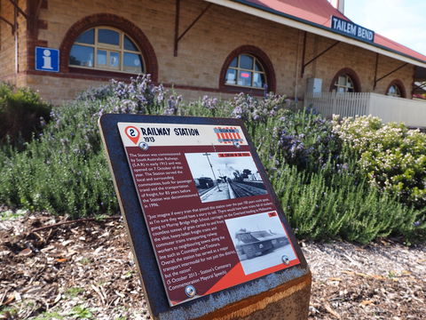 Tailem Bend Historic Rail Trail - Darwin Holiday 1