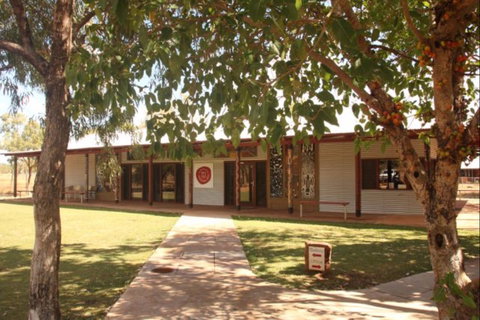 Waringarri Aboriginal Arts - Darwin Holiday 0