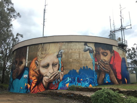 Willans Hill Water Tower Mural - Darwin Holiday 0