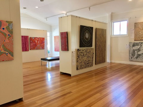 Yaama Ganu Gallery Moree - Darwin Holiday 0