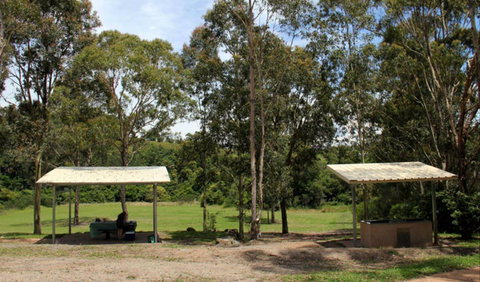 Back Creek Picnic Area - Darwin Holiday 0