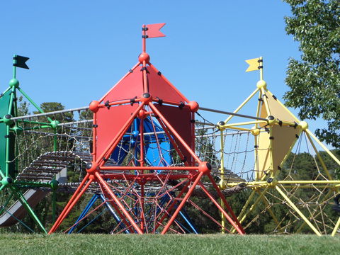 Fadden Pines Playground - Darwin Holiday 0