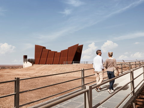 Line Of Lode Lookout And Miners Memorial - Darwin Holiday 1