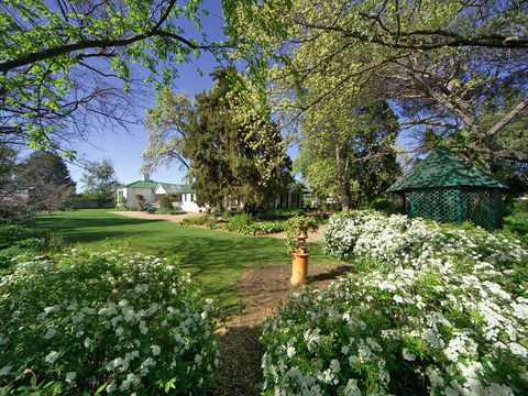 Miss Traill’s House And Garden - Darwin Holiday 1