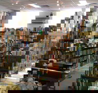 Mr Pickwicks Fine Old Books - Darwin Holiday