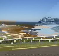 Newcastle Beach - Darwin Holiday