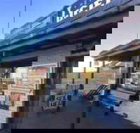 Peterborough Licensed Grocers - Darwin Holiday