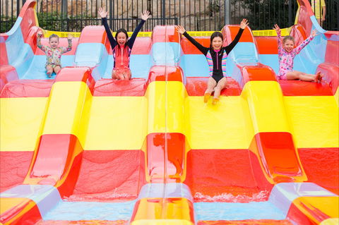 Raging Waters Sydney - Darwin Holiday 1