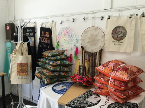 Sisters Under The Skin Local Art And Design Gallery Moree - Darwin Holiday 0