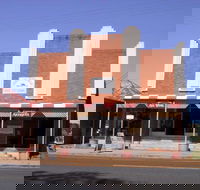 Talbragar Country Antiques - Darwin Holiday