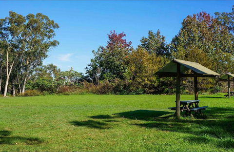 Tunks Hill Picnic Area - Darwin Holiday 0