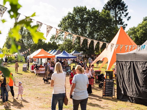 Warragul Farmers Market - Darwin Holiday 0