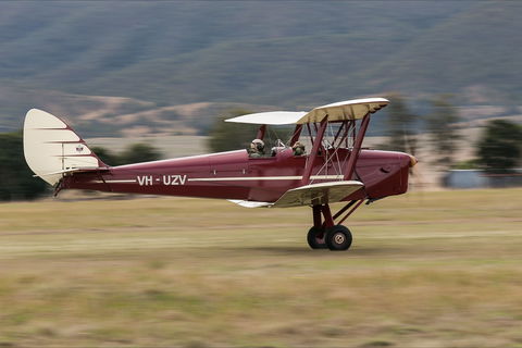 Watts Bridge Memorial Airfield - Darwin Holiday 0