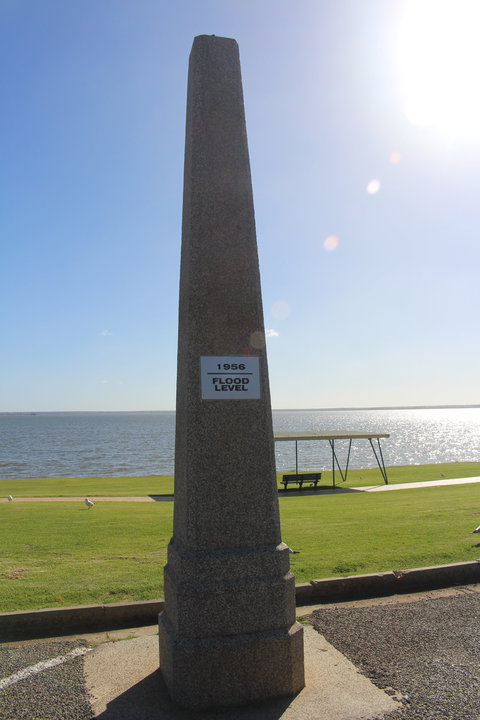 1956 Flood Marker - Darwin Holiday 0