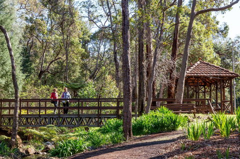 Armadale - Darwin Holiday 0