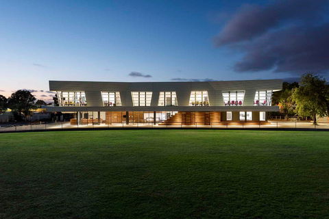 Bowery Theatre - Darwin Holiday 1