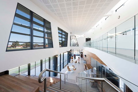 Bowery Theatre - Darwin Holiday 2