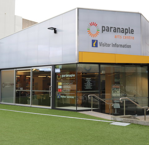 Devonport Regional Gallery - Darwin Holiday 0