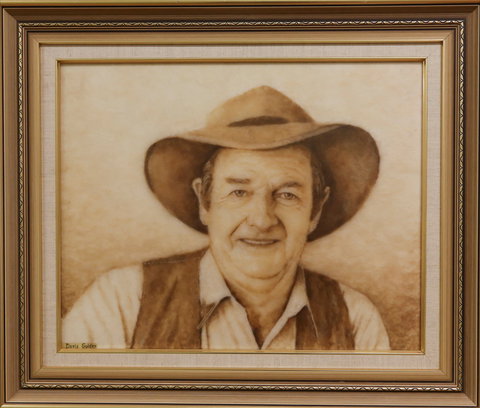 Doris Golder Wool Art Gallery - Darwin Holiday 0