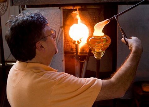 Eamonn Vereker Glass Studio And Gallery - Darwin Holiday 1