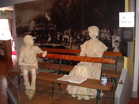 Golden City Paddle Steamer And Museum - Darwin Holiday 2