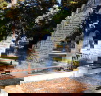 Lucindale Cemetery - Darwin Holiday