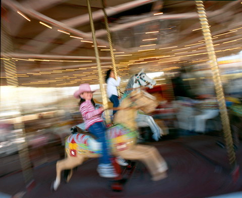 Merry-Go-Round - Darwin Holiday 0