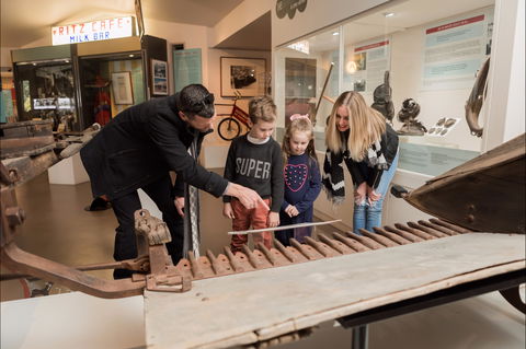 Museum Of The Riverina Botanic Gardens Site - Darwin Holiday 0