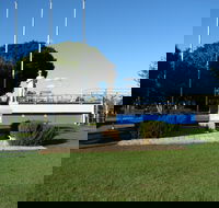 Oxley War Memorial - Darwin Holiday