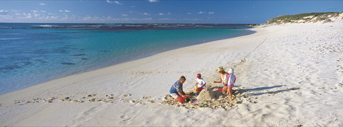 Ricey Beach - Darwin Holiday 0