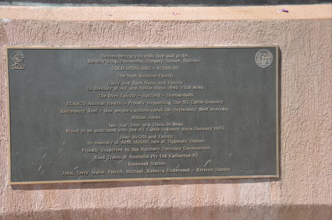 Stockmans Pioneer Memorial Katherine Icon - Darwin Holiday 2