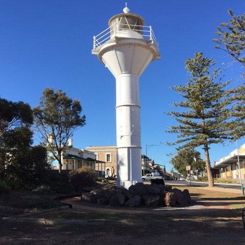 Tipara Lighthouse, Wallaroo - Darwin Holiday 0