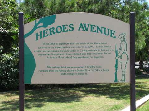 War Memorial And Heroes Avenue, Roma - Darwin Holiday 2