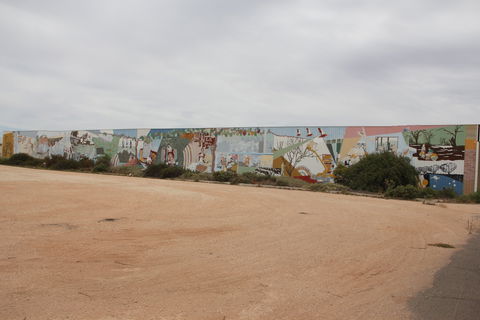 Berri Community Mural - Darwin Holiday 0
