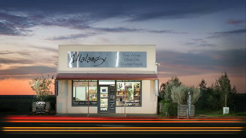 Illalangi - Darwin Holiday 0