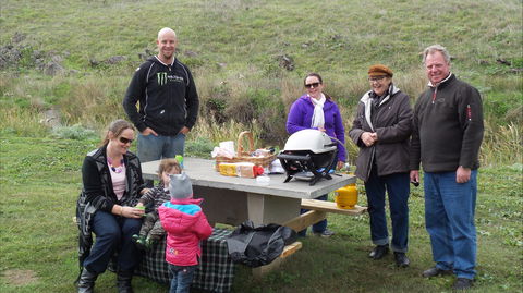 JAKEM Farm - Darwin Holiday 2