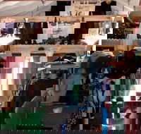 Mauzie's Most Marvellous Vintage - Darwin Holiday