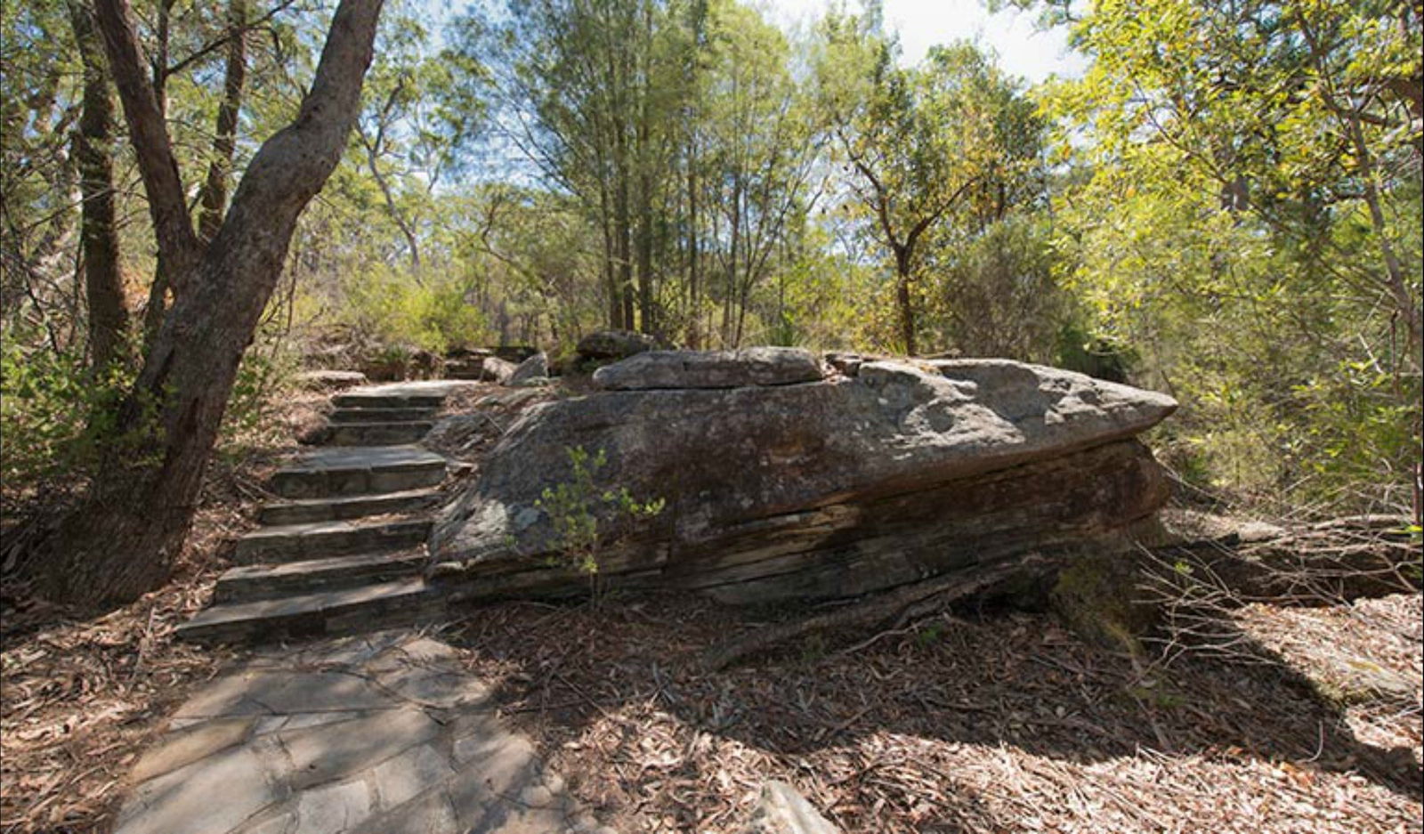 Mount Elliot NSW Darwin Holiday