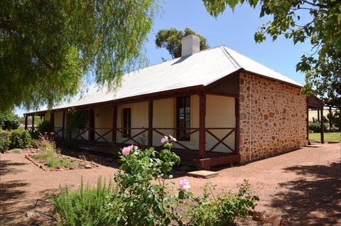 Morby Cottage - Darwin Holiday 0