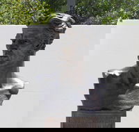 Adam Lindsay Gordon Bronze Bust - Darwin Holiday