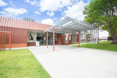 Ararat Gallery TAMA - Darwin Holiday 1