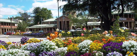 Bathurst Court House - Darwin Holiday 0