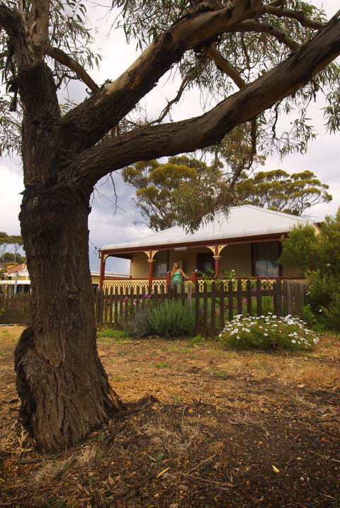 Dance Cottage Museum - Darwin Holiday 0