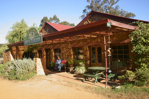 Flavours Of The Porongurup Range Trail - Darwin Holiday 1