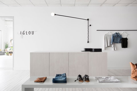 Iglou - Darwin Holiday 2